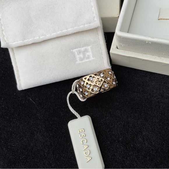RARE Mint in Box ESCADA Gold Brass Band Ring Swarovski Stones & Logo Size 7 - Picture 8 of 14